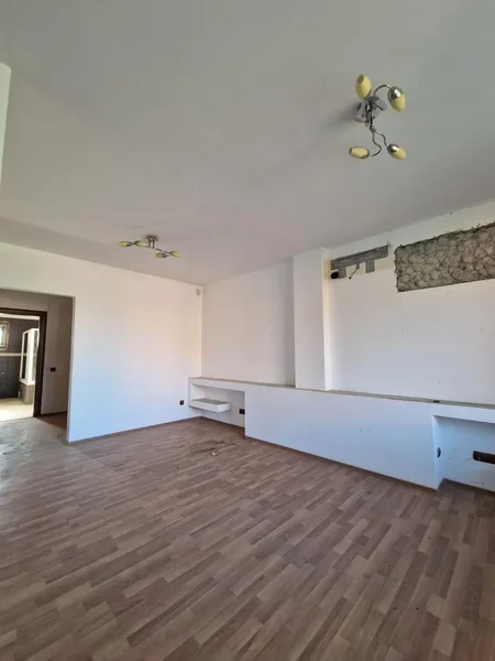 Pipera, vila moderna, garaj, curte mare, P+1+M, 400 mp utili, centrala