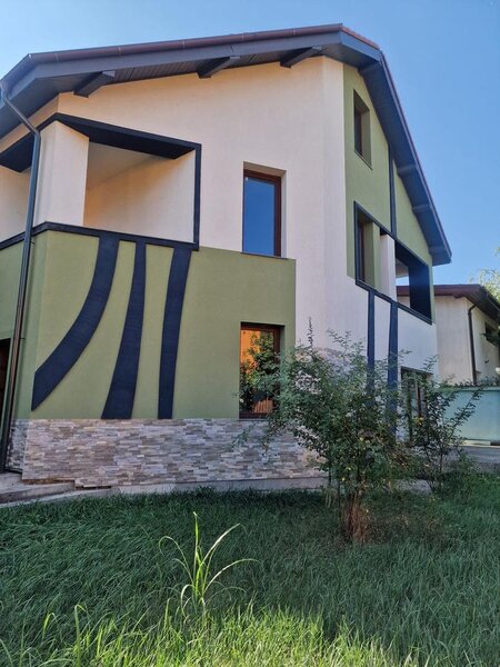 Pipera, vila moderna, garaj, curte mare, P+1+M, 400 mp utili, centrala